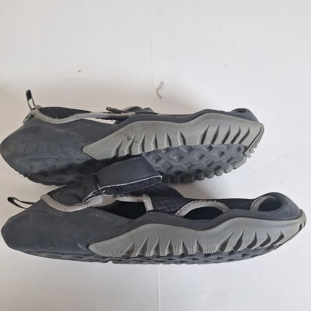 Crocs Mens black Sandals size 10